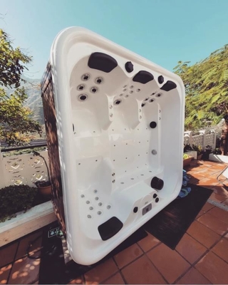 Freestanding Outdoor SPA Bathtub Air Jets Massage 5 Person SPA Hot Tub